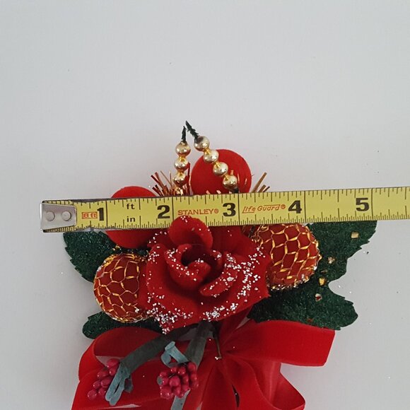 Vintage Christmas Holiday Corsage - Picture 14 of 14